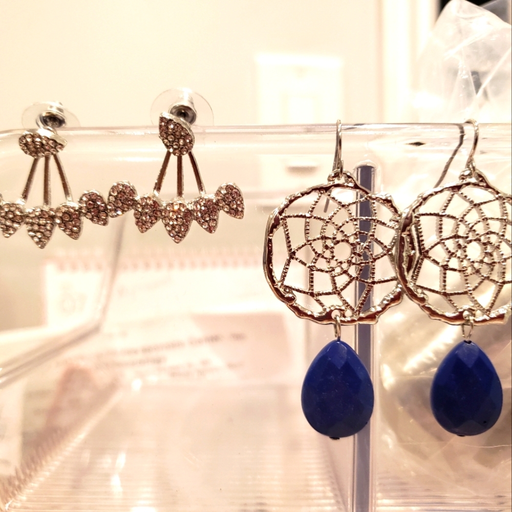 Hollow carving earring